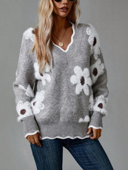 Mandy | V-neck cashmere knit with flowers