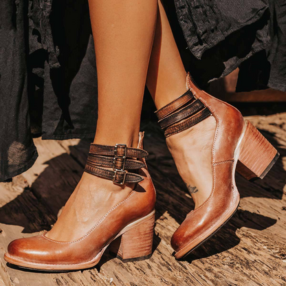 Sienna | Boots Timeless, Chic, Comfort