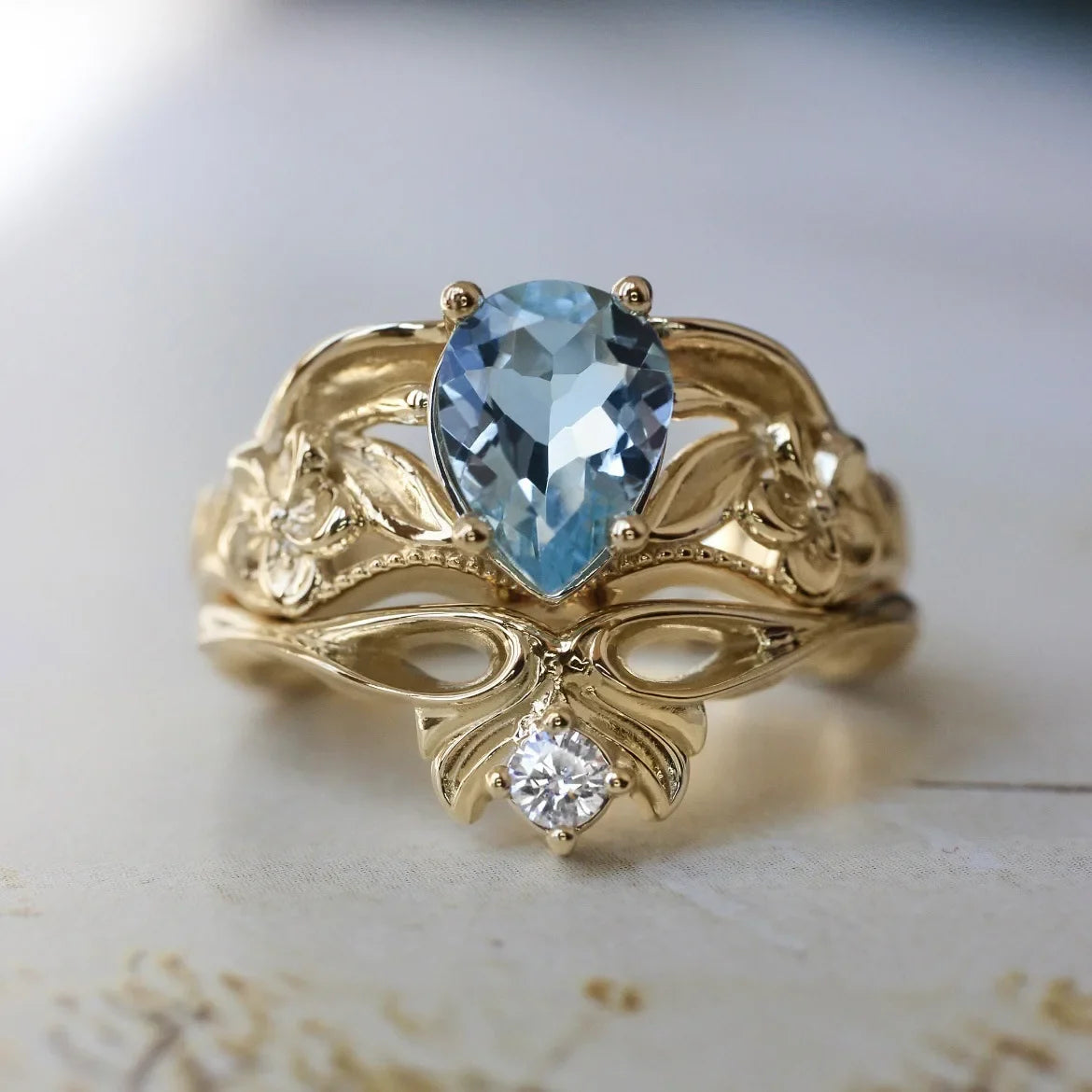 Vintage Flower Blue Crystal Ring