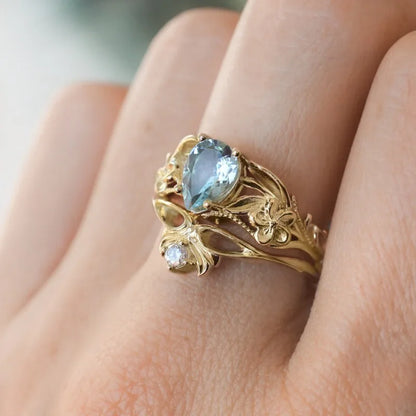 Vintage Flower Blue Crystal Ring