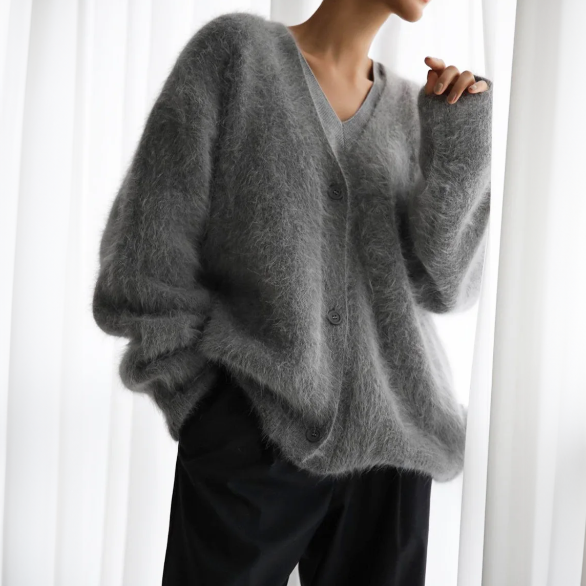 Hailey | Sophisticated cashmere cardigan