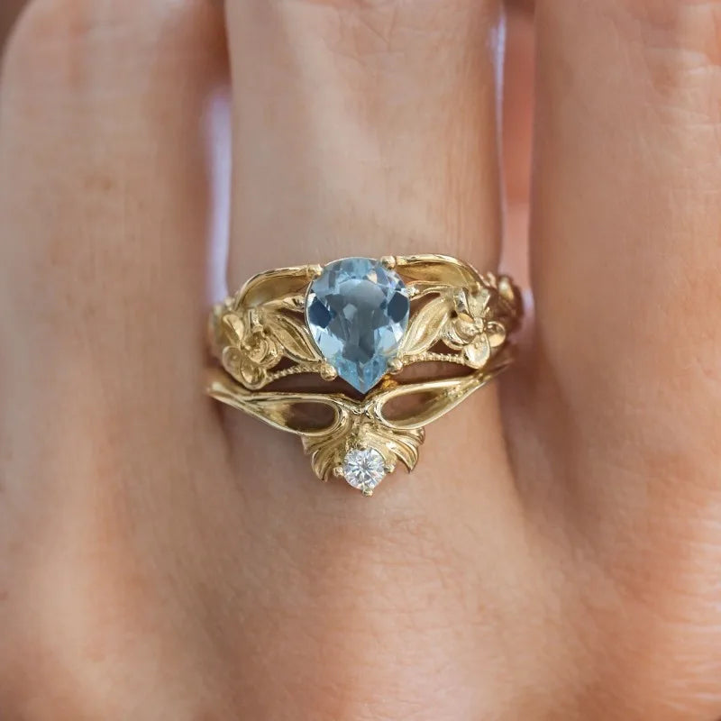 Vintage Flower Blue Crystal Ring