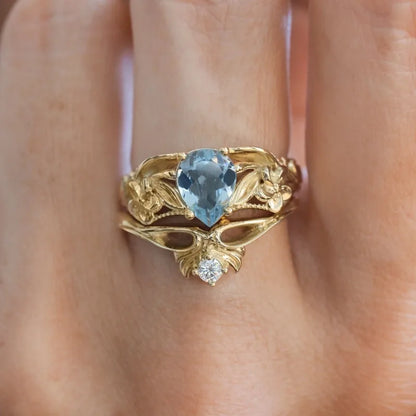 Vintage Flower Blue Crystal Ring